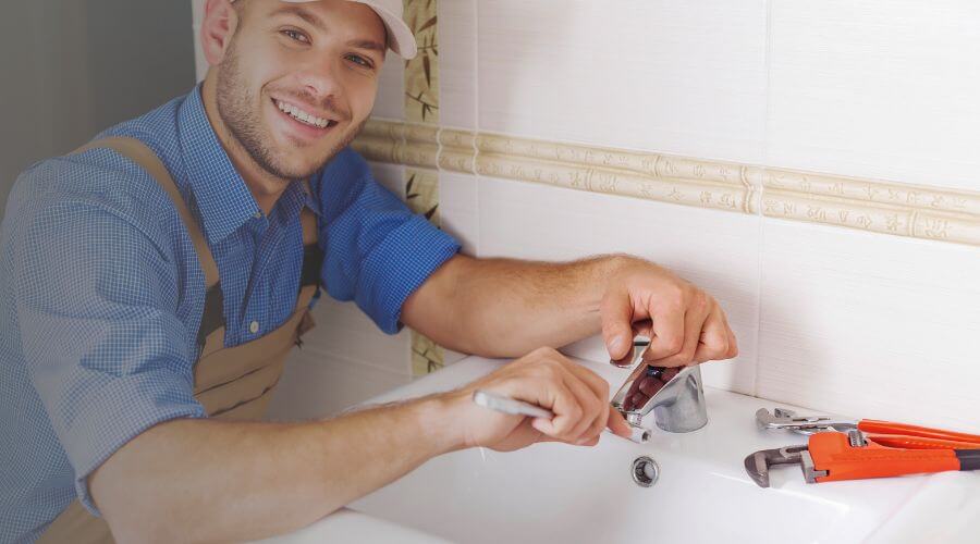 Professional clogged drains services in Langtry, TX